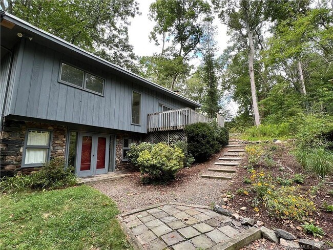 Building Photo - 125 Prospect Hill Rd