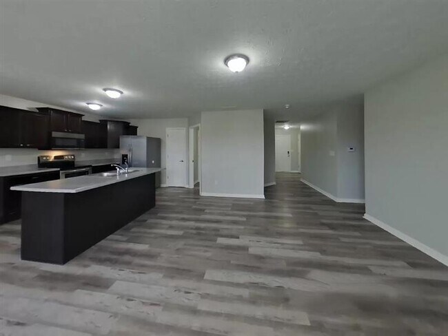 Building Photo - For Rent 3 bedroom 2 bath house