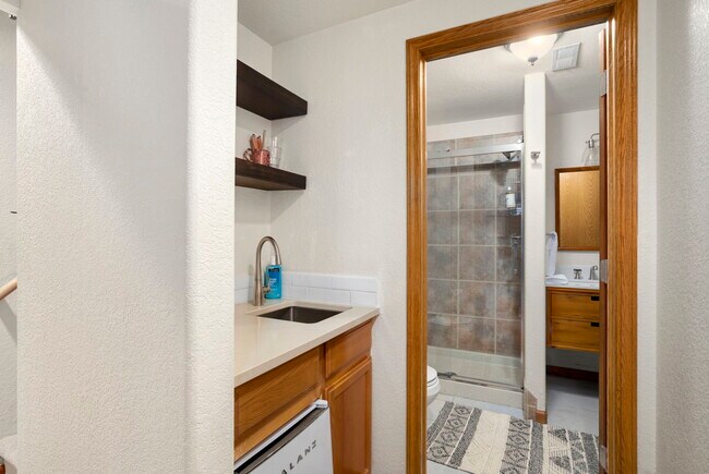 Foto del edificio - 1626 Foxhall Ct