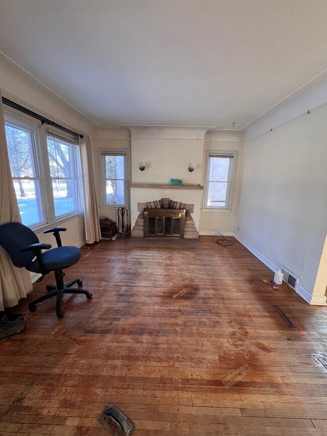 Building Photo - 4536 Park Ave