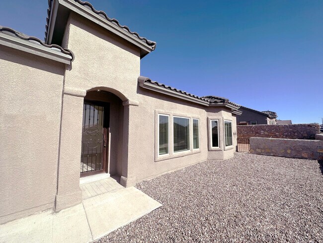 Building Photo - 200 Ulshaw St