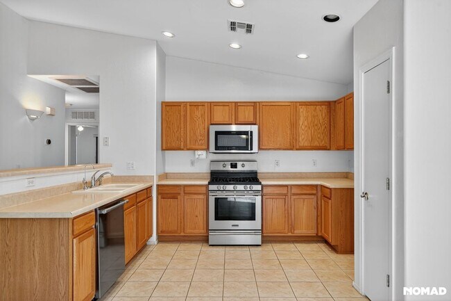 Foto del edificio - 4660 S Valley Rd