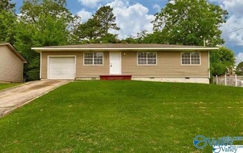 Building Photo - 3423 Rosedale Dr NW