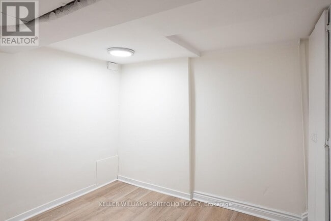 Photo du bâtiment - 821 Gladstone Ave