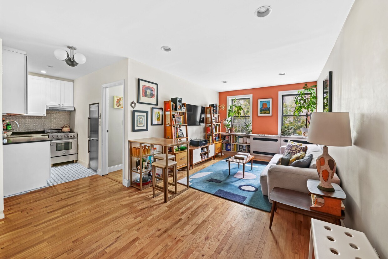 Foto principal - 507 E 12th St