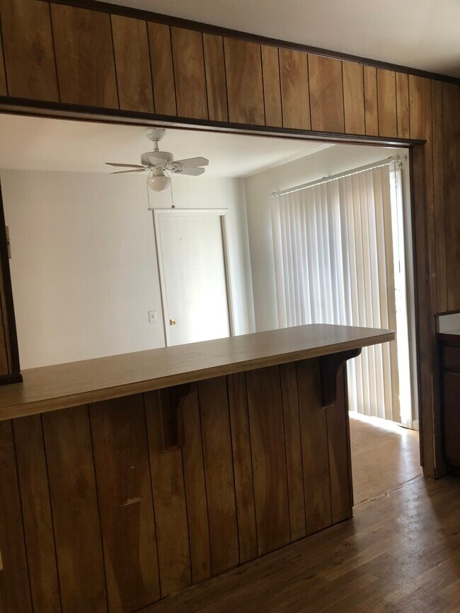 Building Photo - 2025 Blue Anchor Ct