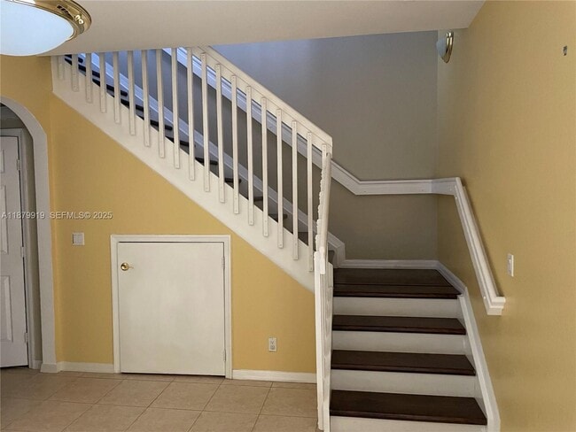 Building Photo - 2904 NW 33Rd Terrace