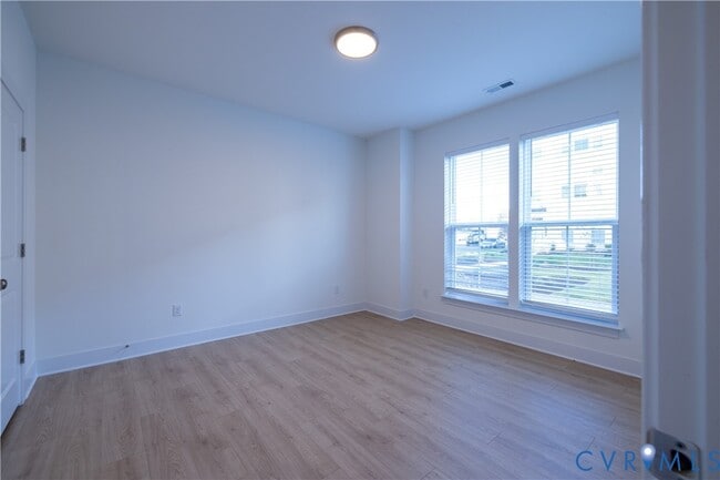 Building Photo - 15320 Oasis Sun Aly