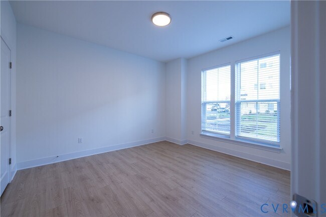 Foto del edificio - 15338 Oasis Sun Wy