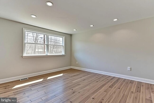 Building Photo - 415 Ritchie Pkwy