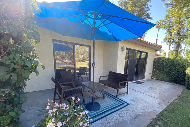 Foto del edificio - 206 Lakecrest Ln