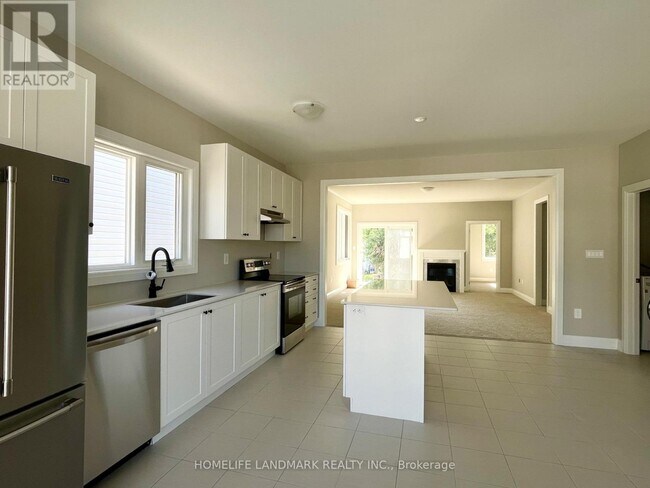 Photo du bâtiment - 16 Shelson Pl