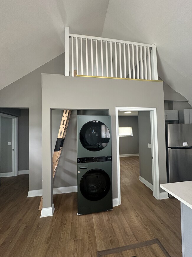 Foto del edificio - 5808 Fir Ave