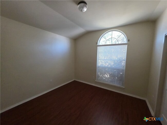 Building Photo - 2302 Griffin Dr