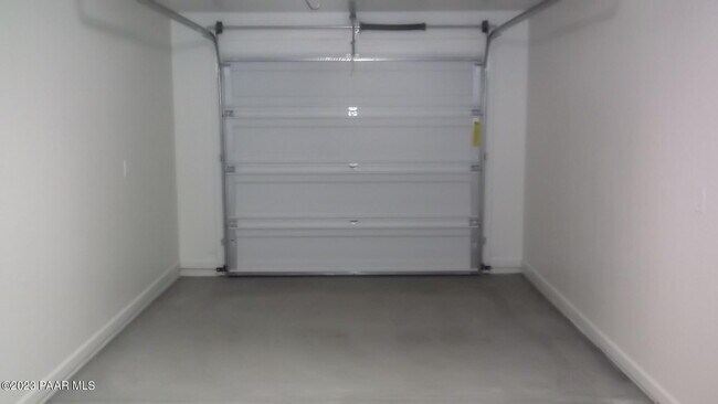 Building Photo - 8936 E Yavapai Rd