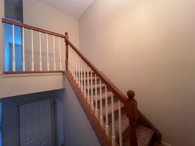 Building Photo - 200 Springmeadow Dr