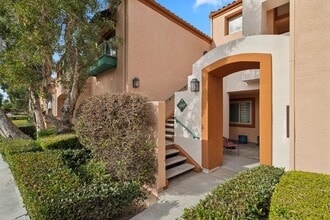 Building Photo - 440 Villa Point Dr