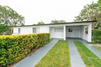 Building Photo - 11520 SW 142nd Terrace