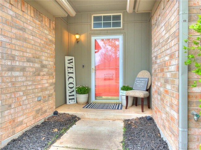 Building Photo - 16216 Seminole Dr