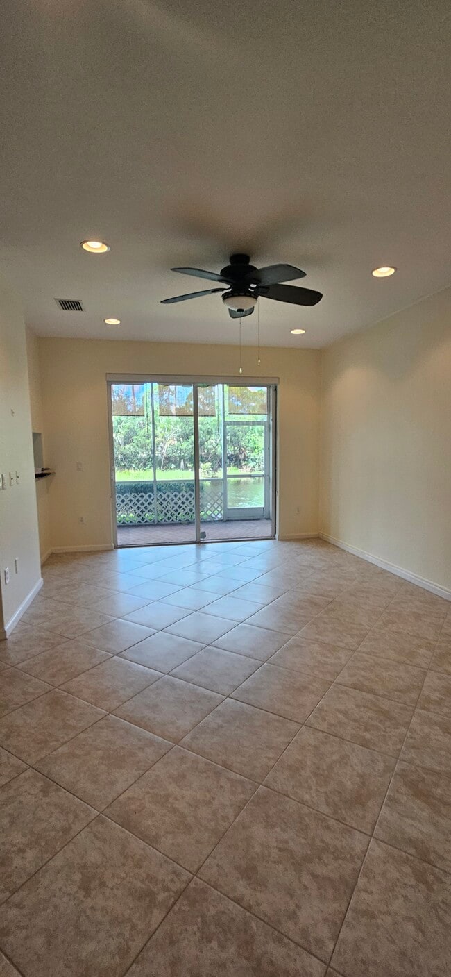 Building Photo - 7554 SW Herrington Ln
