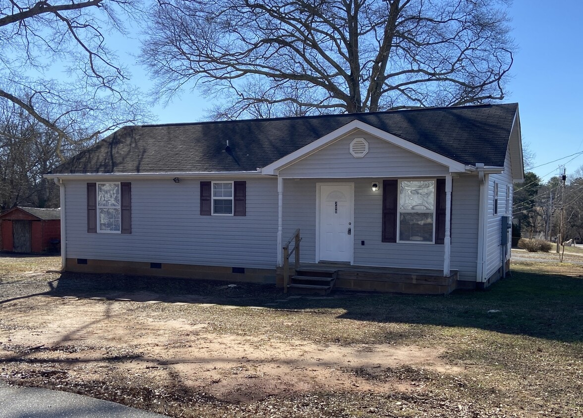 200 McCoy St, Easley, SC 29640 House Rental in Easley, SC