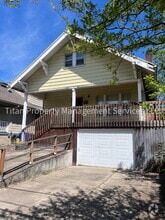 Building Photo - 1914 SE 45th Ave