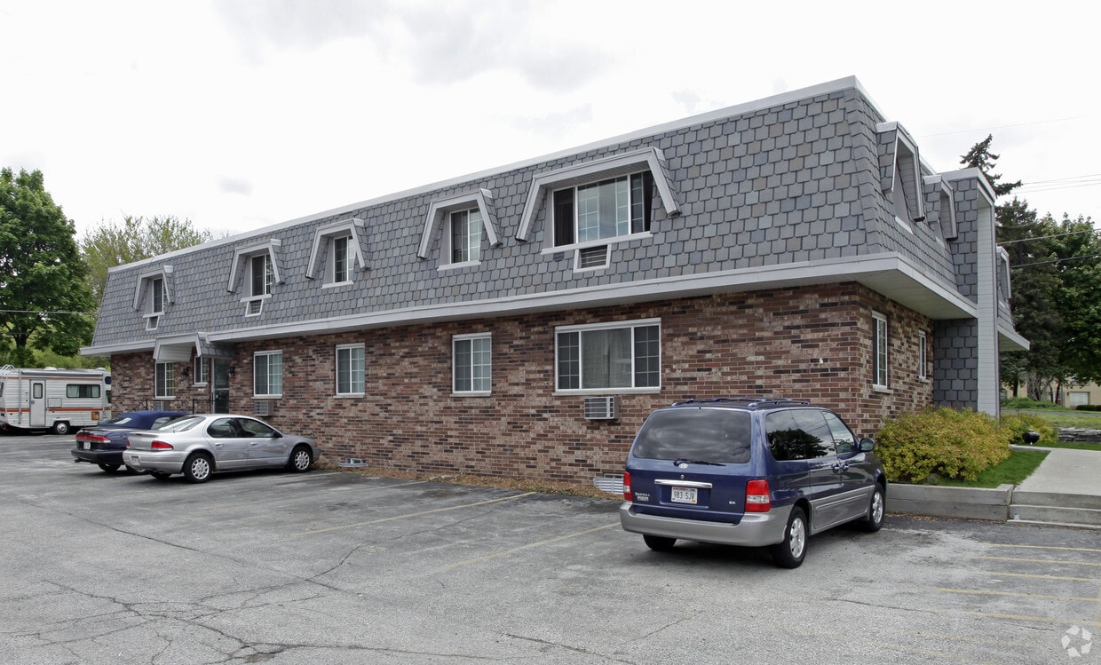 Building Photo - 12019 W Burleigh Rd