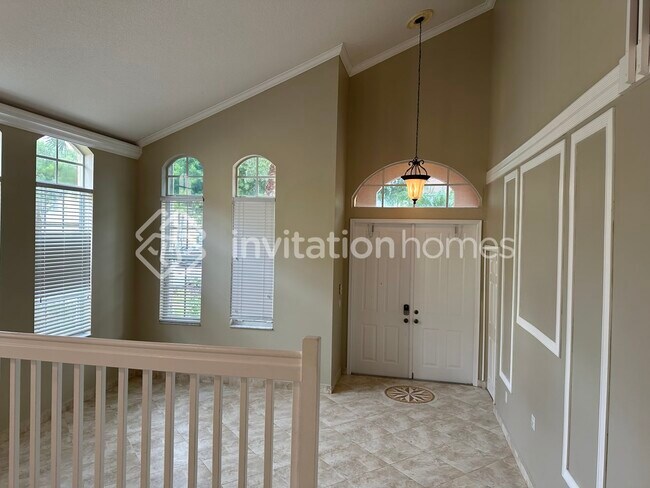 Building Photo - 8970 Alexandra Cir
