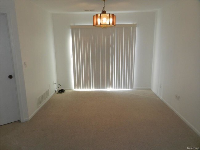 Building Photo - 1560 Meadowside Dr