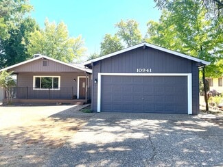 Building Photo - 10941 Badger Ct