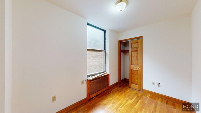 Building Photo - 244 W 109th St