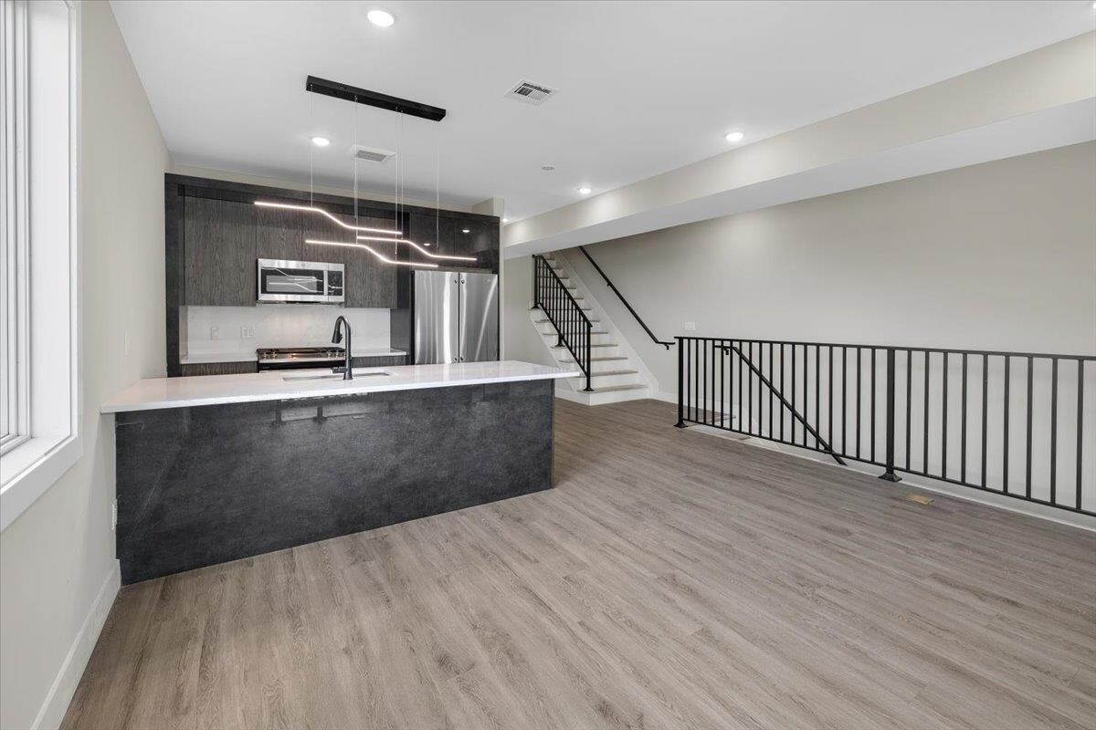 Foto principal - 327 69th St