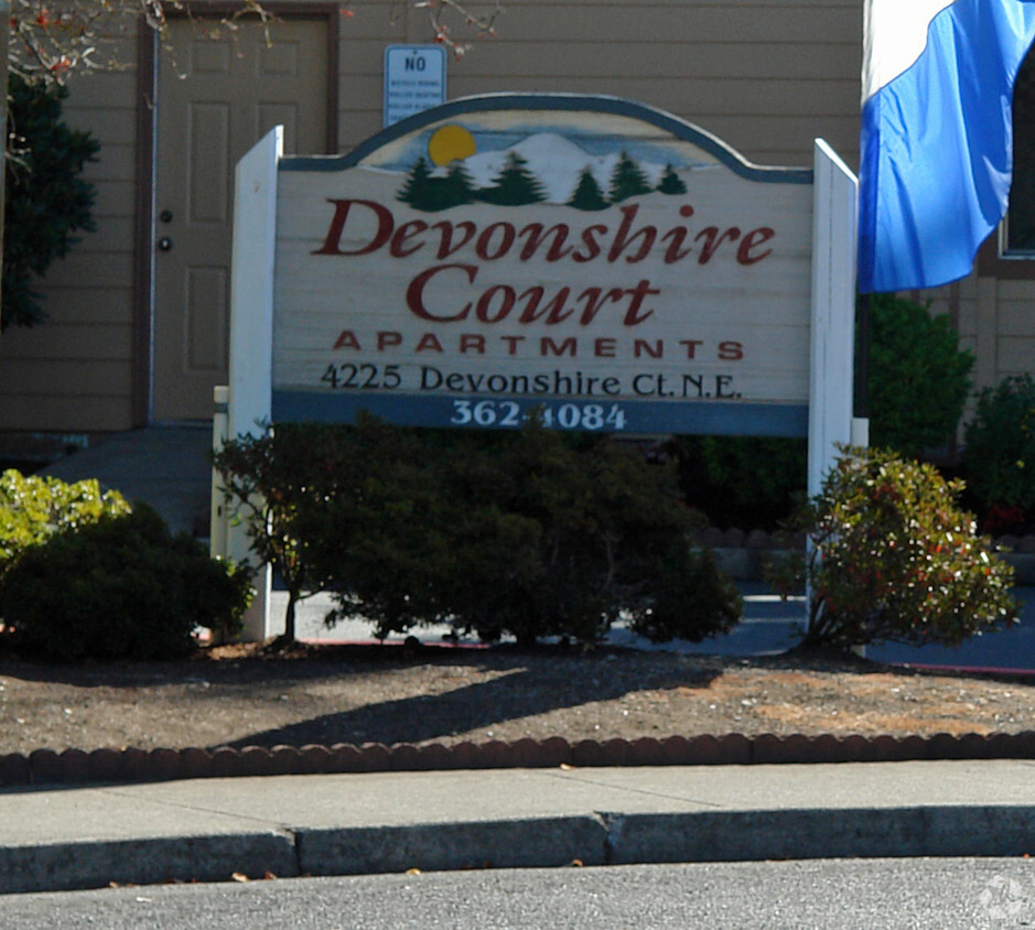 Primary Photo - Devonshire Court Apartments