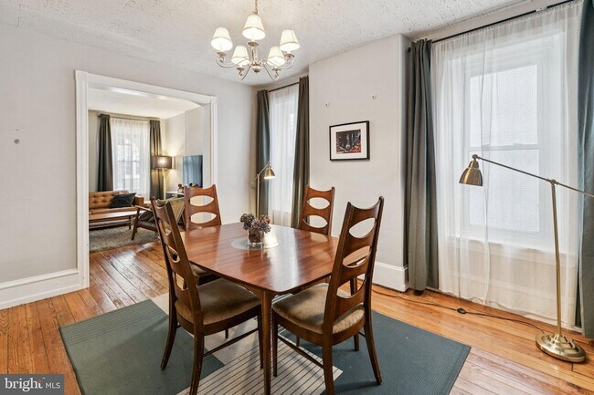 Foto del edificio - 4353 Freeland Ave