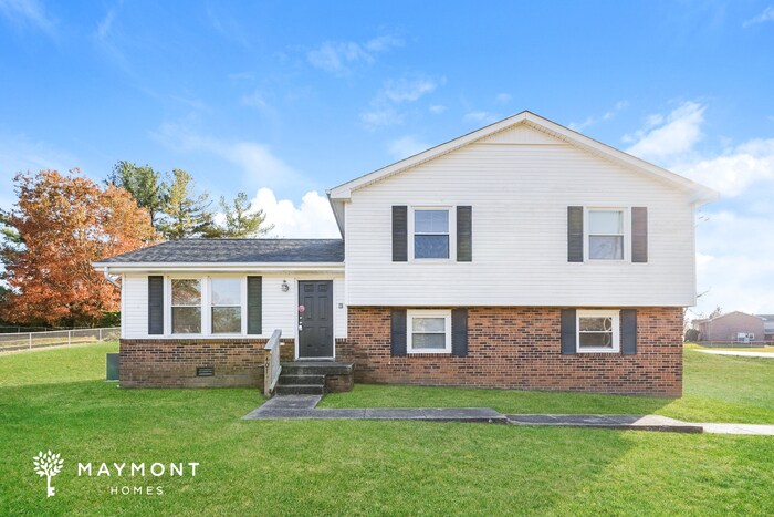 Primary Photo - Gorgeous 3 Bedroom Home in Clarksville, TN