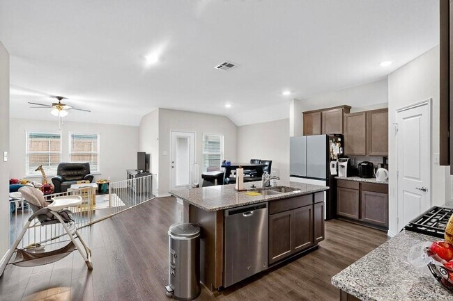 Foto del edificio - 504 Willow View Way