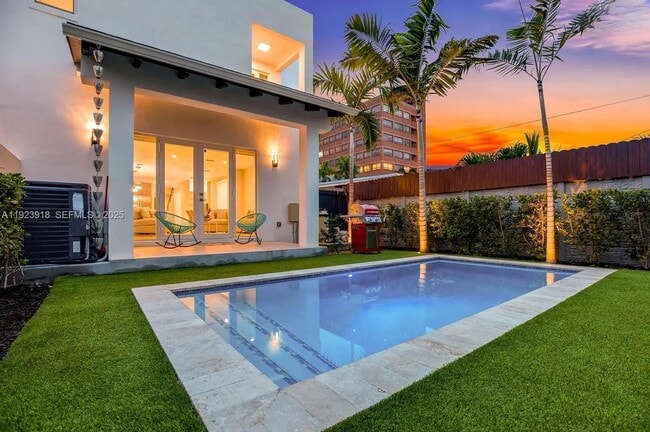 Foto del edificio - 3657 SW 26th St