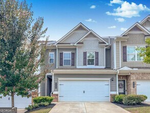 Building Photo - 5784 Silver Lk Dr