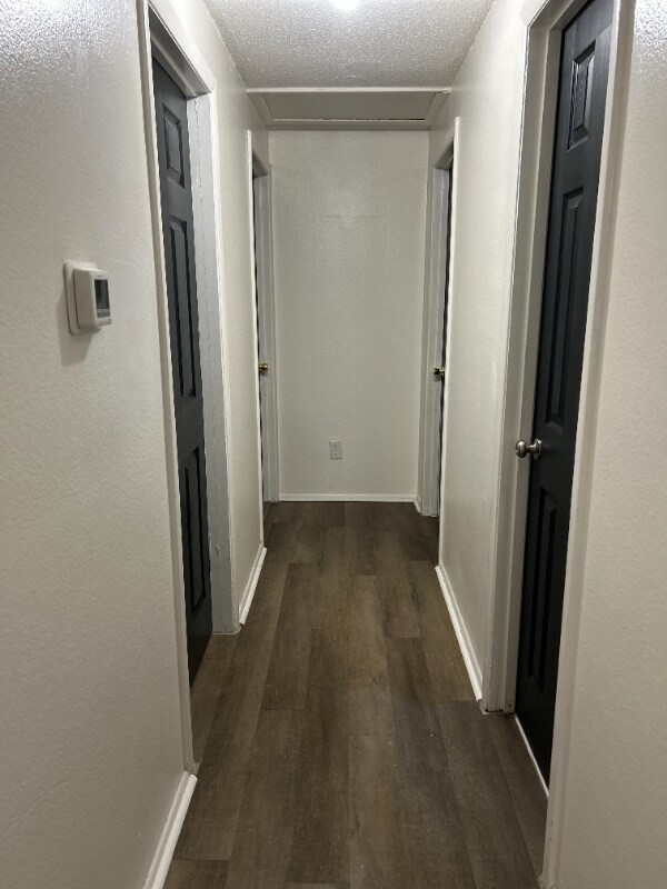 Foto del edificio - 507 Woodvale Rd