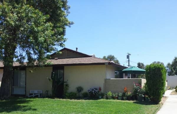 Foto principal - 129 N Glendora Ave