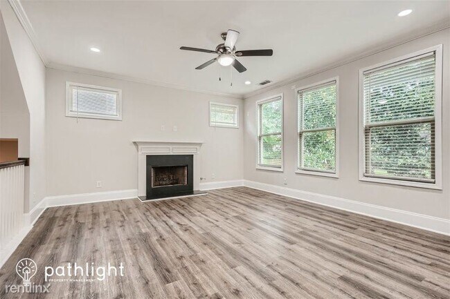 Building Photo - 4 br, 3.5 bath House - 2638 Oakdale St NW ...