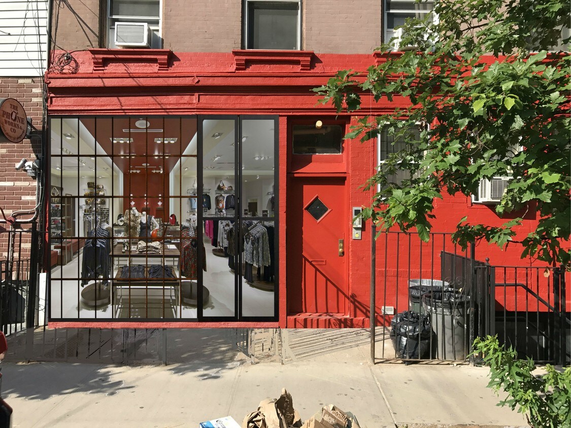 Foto principal - 135 N 6th St