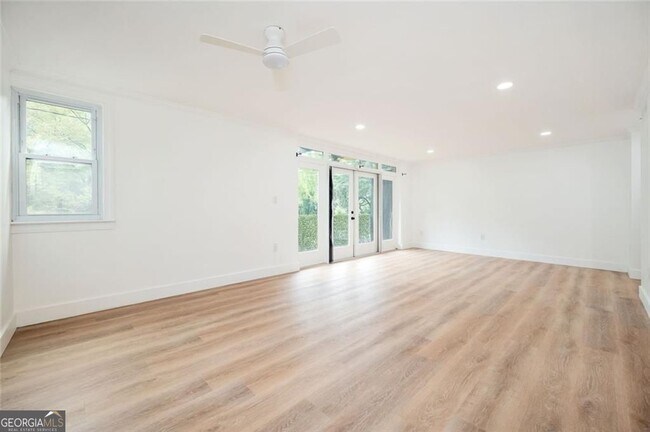Foto del edificio - 120 Alden Ave NW