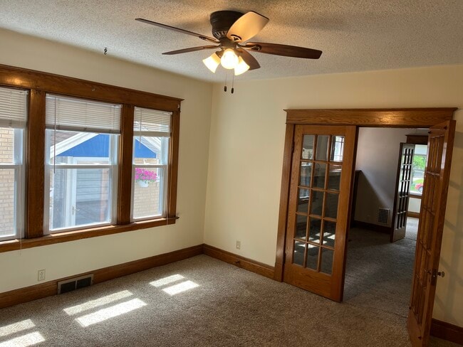 Building Photo - 481 McKinley Pky