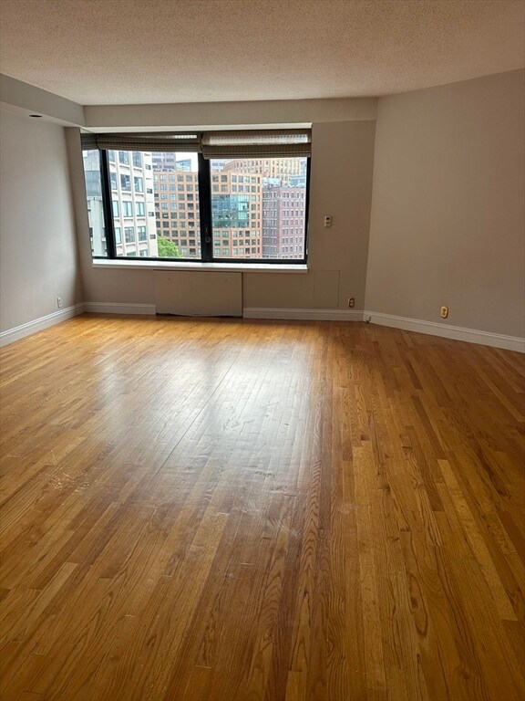Building Photo - 85 E India Row