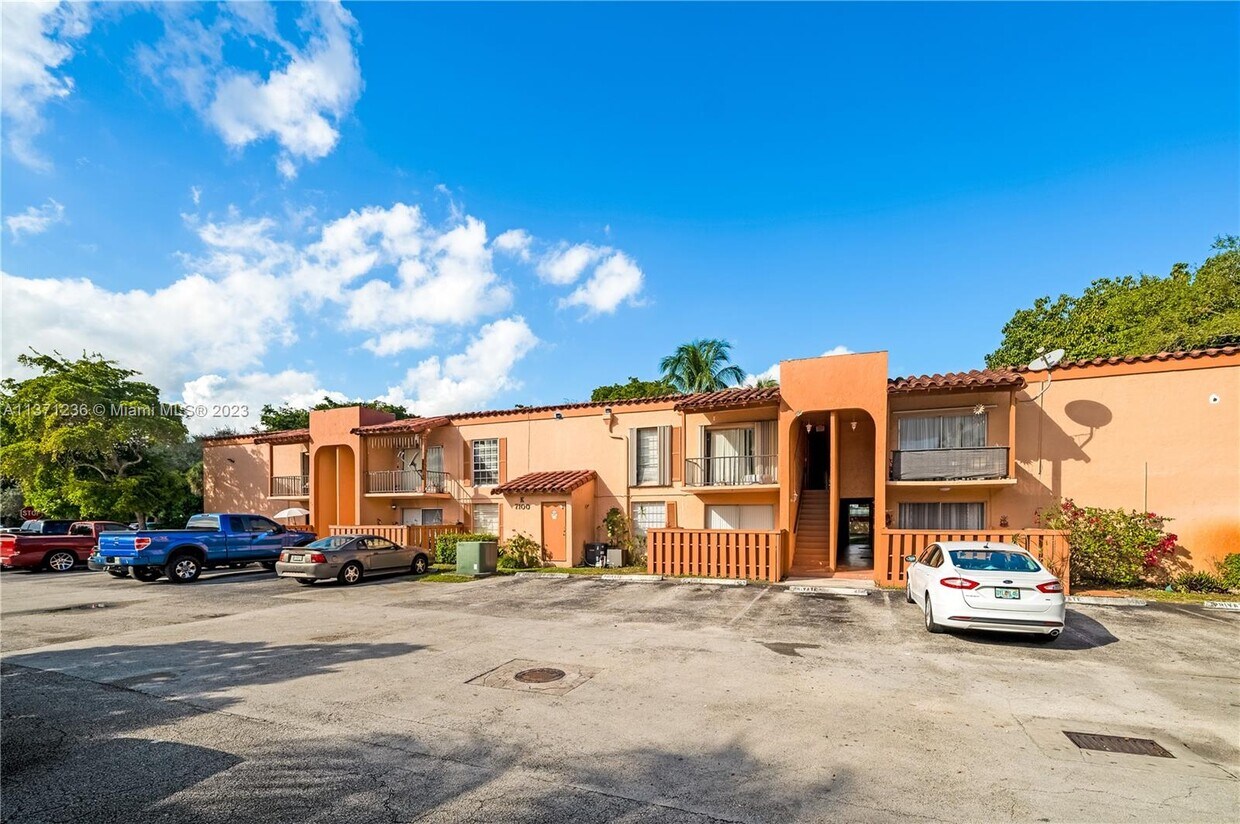 Primary Photo - 7100 Fairway Dr