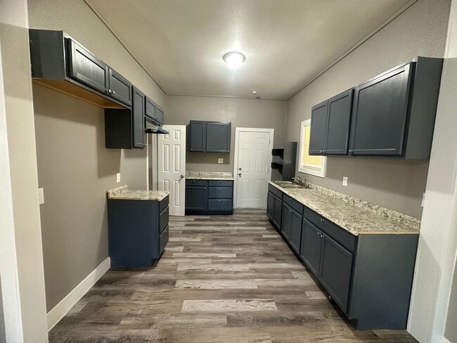 Building Photo - Coming Soon! Spacious 3 Bed 2 Bath home fo...