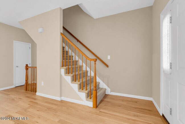 Foto del edificio - 87 Richmond Ct S