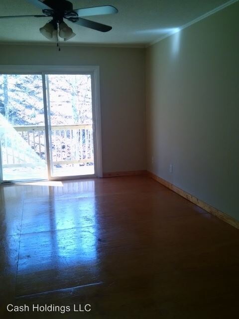 Building Photo - 2 br, 1 bath Room For Rent - 618 Greer Lane