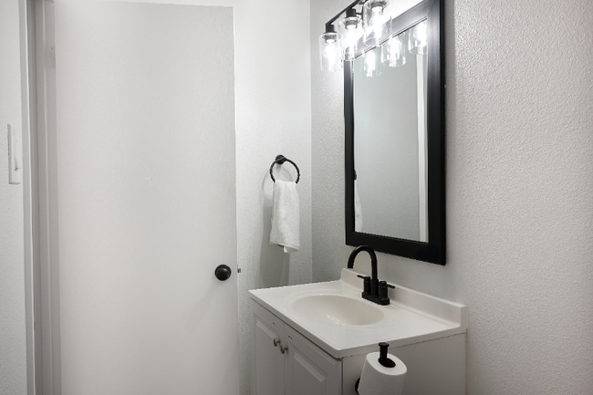 Photo - 1711 S 1300 E House